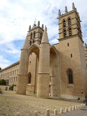 Cathédrale Saint-Pierre de Montpellier © vmonet