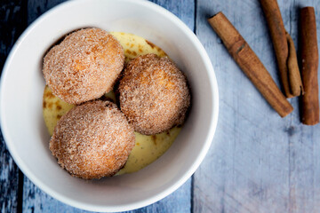 Bowl of sweet and deep-fried dessert balls