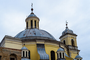 Fototapeta na wymiar The Royal Basilica of San Francisco el Grande in Madrid