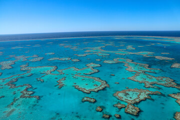 Flug über das Great Barrier Reef in Australien