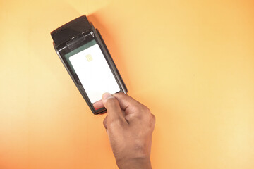 Payment terminal charging from a card, contactless payment.