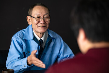 ビジネス・シニア