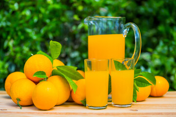 juice and oranges