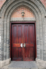 명동성당 옆 나무로 만든문