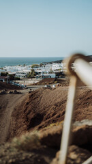 miasto na wybrzeżu oceanu Lanzarote Wyspy Kanaryjskie - obrazy, fototapety, plakaty