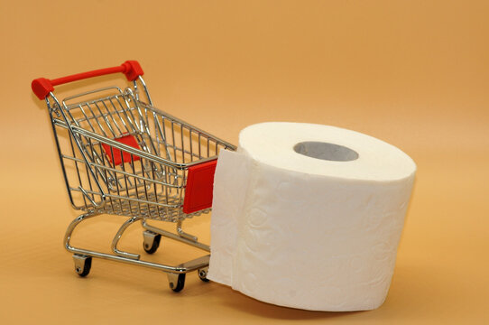 Toilettenpapier während der Corona Krise einkaufen