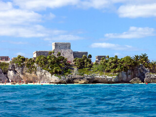 Naklejka premium Tulum, Tropical island in the sea