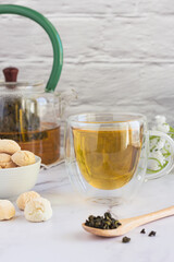 Chinese Oolong Tea with Biscuits