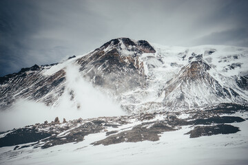 Summit of Ostry Tolbachik volcano, volcanic landscape - obrazy, fototapety, plakaty