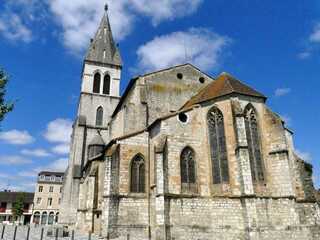 Fototapeta na wymiar L’abside de l’église Saint-Pierre à Orthez