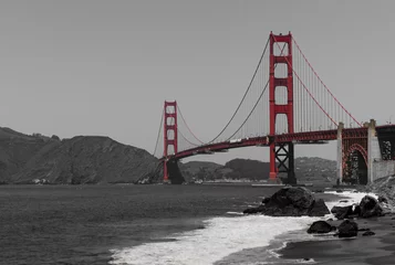 Foto auf Acrylglas Baker Strand, San Francisco Farbe der Golden Gate Bridge isoliert vom Hintergrund. Bild vom Baker Beach in San Francisco
