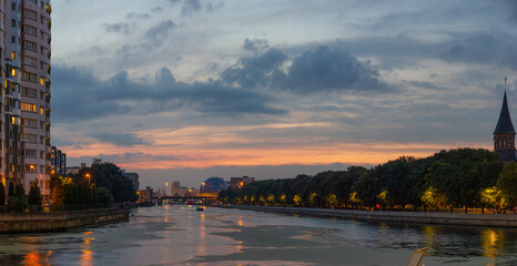 Fototapeta premium sunset over the river