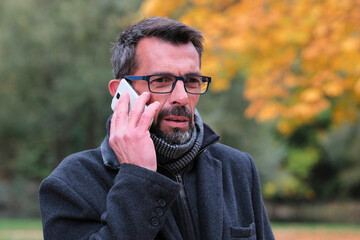 Portrait gros plan d'un homme