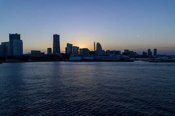 神奈川県　横浜市　みなとみらい夕景