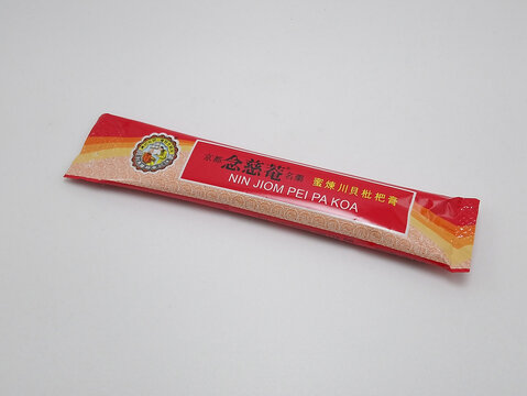 Nin jom pei pa koa cough syrup sachet in Manila, Philippines