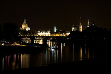 Obraz premium Dresden Sächsische Schweiz Frauenkirche Elbe Deutschland Zwinger