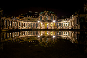 Fototapeta premium Dresden Sächsische Schweiz Frauenkirche Elbe Deutschland Zwinger