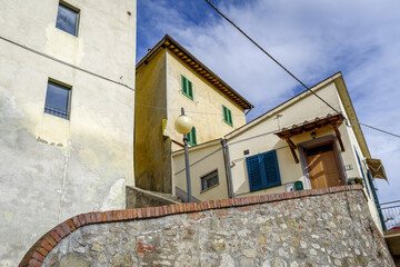 Fototapeta na wymiar Village en Toscane