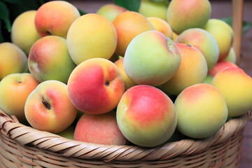 籠に盛った南高梅