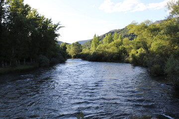 Castilla y Le&oacute;n. Le&oacute;n. Aleje. R&iacute;o Esla