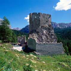 Livinallongo del Col di Lana. Belluno. Resti del Castello di Andraz