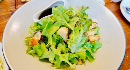 Green Salad with Balsamic sauce