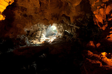 ティエンクン洞の鍾乳洞