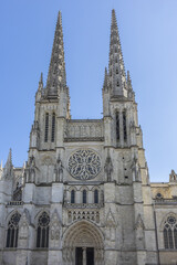 Fototapeta premium Bordeaux Cathedral (Cathedrale Saint-Andre de Bordeaux, from 1096) - Roman Catholic church dedicated to Saint Andrew. It is the seat of the Archbishop of Bordeaux. Bordeaux, France.