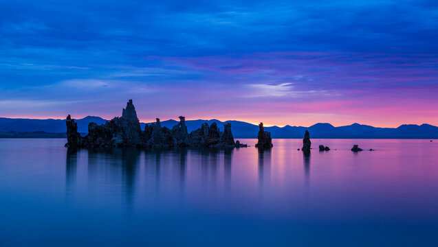 Scenic view of tufa towers in Mono Lake at dawn