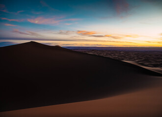 Plakat sunset over the desert