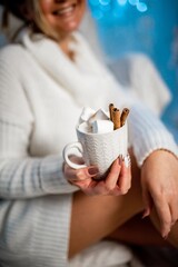 woman drinking coffee