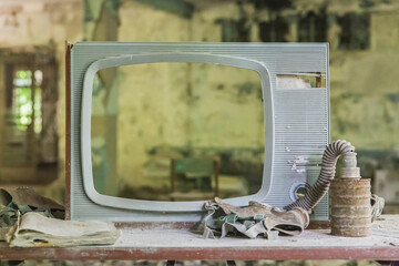 Broken TV and gas mask in Prypyat