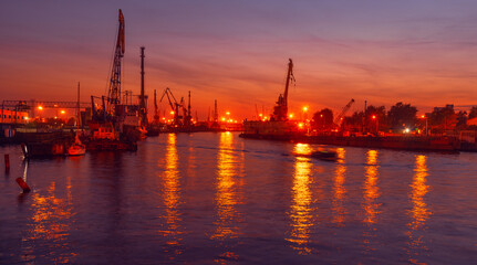 Fototapeta premium Commercial seaport at night