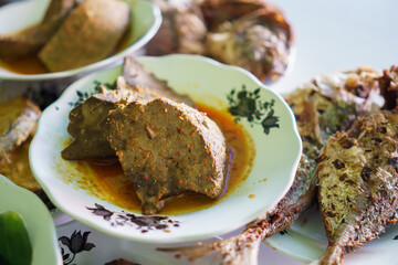portrait beef gravel food on a plate on in a traditional food dish