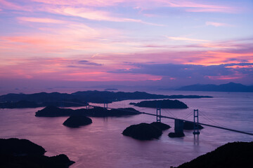 夕暮れと海