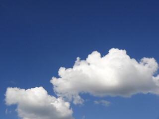 Obraz premium 青空と白い雲