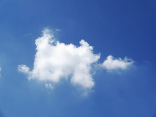 白い雲と青空