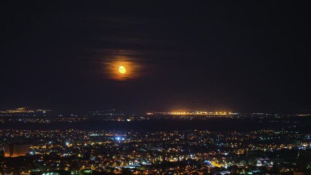 Moonrise timelapse at night time in Skopje