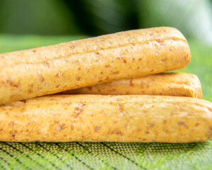 Bastoncitos de trigo.
Aperitivo o acompañamiento de una comida creado con harina de trigo.
