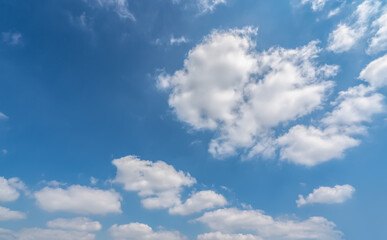 Fototapeta na wymiar Blue sky and white clouds sky landscape