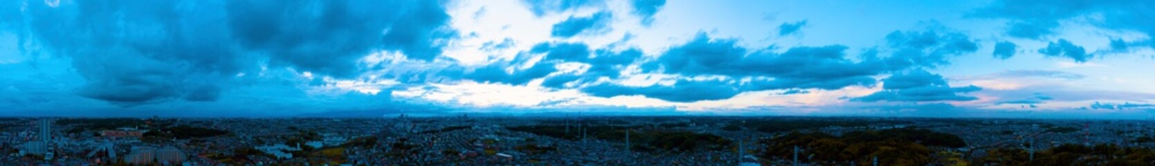 曇天の夕景パノラマ 