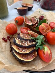 Picnic with family food lovers sandwich