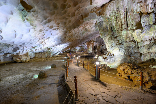 Hang Sung Sot Cave or Surprise Cave in Halong bay, Vietnam.