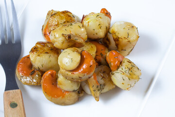 tas de saint-jacques cuisiné au safran et aneth