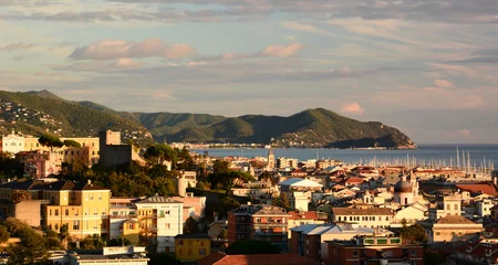 Outdoor-Kissen Panorama of Chiavari and, in the background, Sestri Levante promontory. Tigullio gulf. Liguria. Italy © Bluchiavari