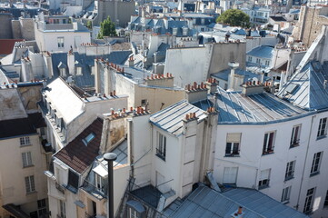 toits de Paris - 385948331