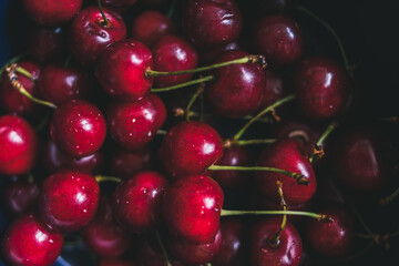 Fototapeta na wymiar cherries on a plate