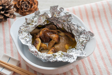 天然きのこのホイル焼き