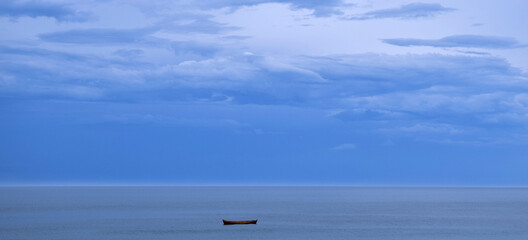 Obraz premium boat on the sea