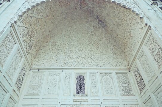 deatils at bibi ka maqbara aurangabad maharashtra